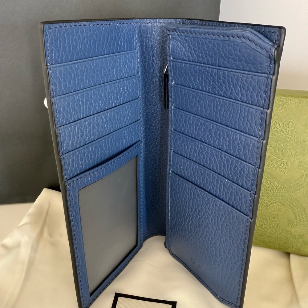 NEW Gucci Men’s Long Bifold Black Leather Wallet GG Logo Blue interior - Picture 3 of 16